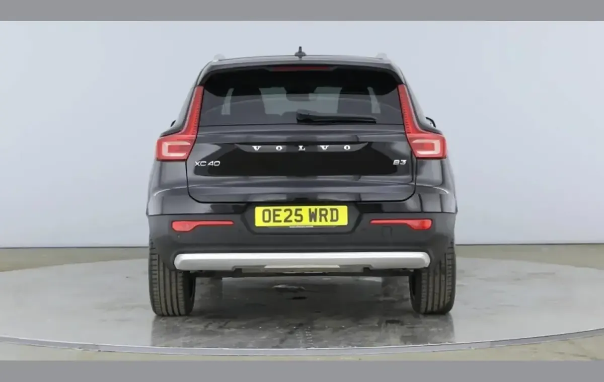 Used Volvo XC40 Ultra 163 HP (119 kW) 2025 Black SUV