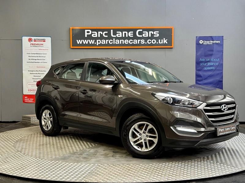 Grey Used 2015 Hyundai Tucson SUV | £6,999 (A bit pricey) - Image 1/4