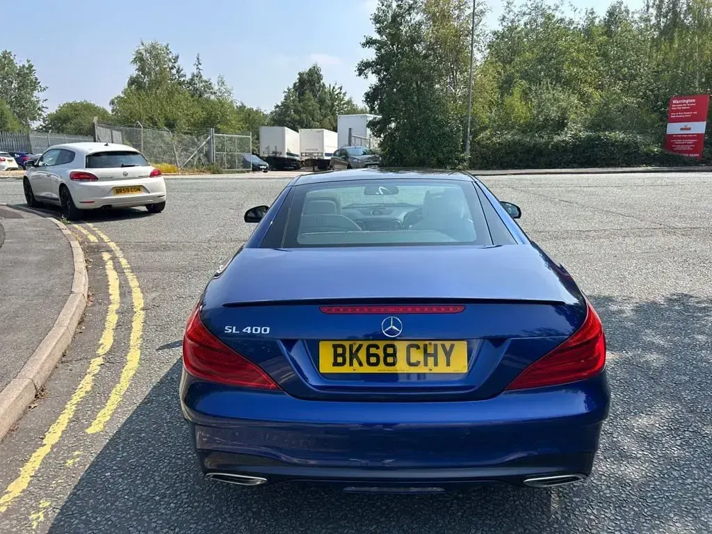 Used Mercedes SL400 AMG line 367 HP (269 kW) 2018 Brilliant blue metallic Cabriolet