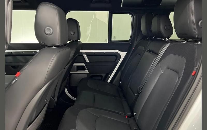 Used Land Rover Defender Dynamic 398 HP (292 kW) 2023 White SUV