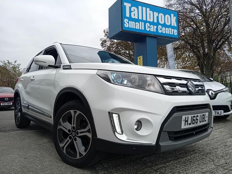 White Used 2016 Suzuki Vitara SZ5 SUV | £8,495 (Fair price) - Image 1/3