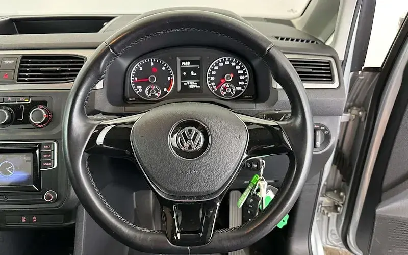 Used VW Caddy 102 HP (75 kW) 2017 Silver MPV