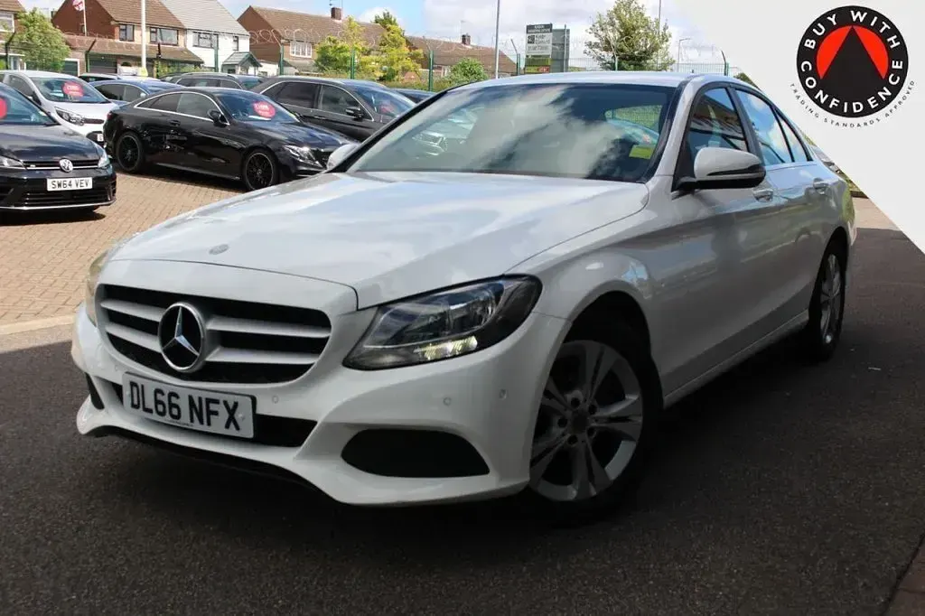 Used Mercedes C200 Executive 136 HP (100 kW) 2016 White Sedan