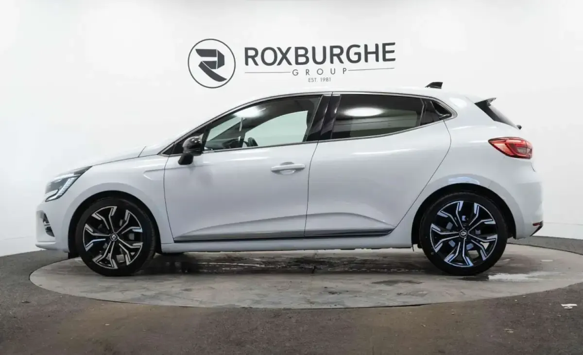Gebraucht Renault Clio V Techno 145 PS (106 kW) 2022 Weiß Kleinwagen