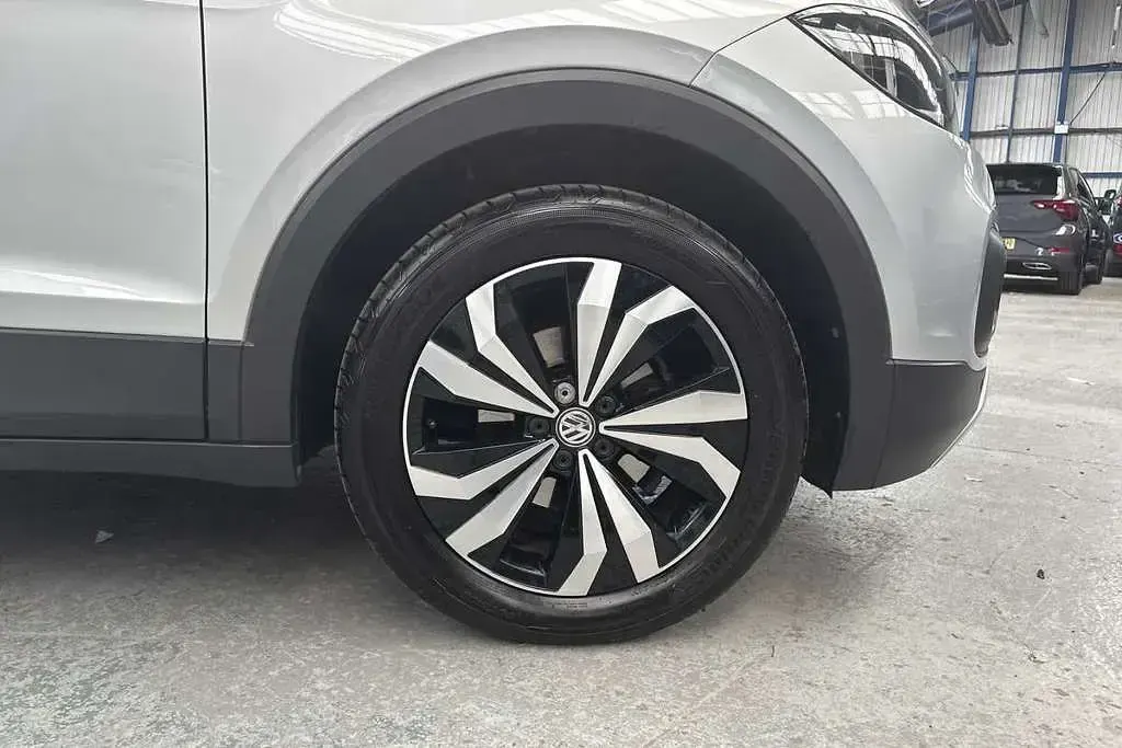 Used VW T-Cross SE 95 HP (69 kW) 2020 Silver SUV