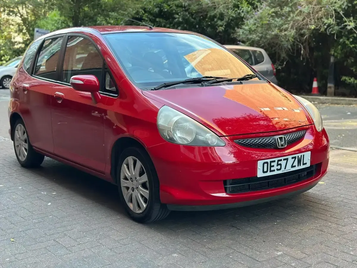 Used Honda Jazz SE 82 HP (60 kW) 2008 Red Hatchback