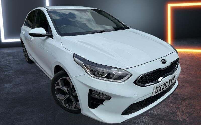 Used 2020 Kia Ceed 3 Hatchback | £16,490 (Fair price) - Image 1/4