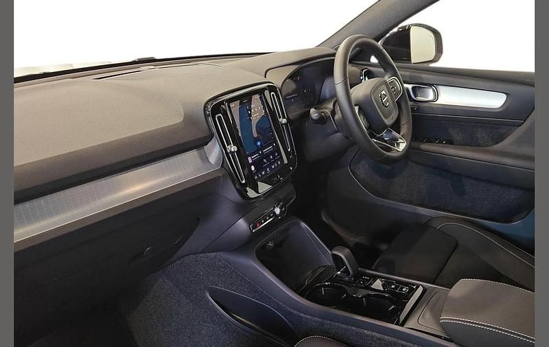 Usado Volvo XC40 Plus 161 CV (118 kW) 2025 Blanco SUV