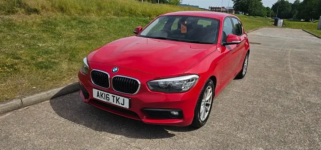 Used BMW 116 Efficient Dynamics 2016 Radiant red Hatchback