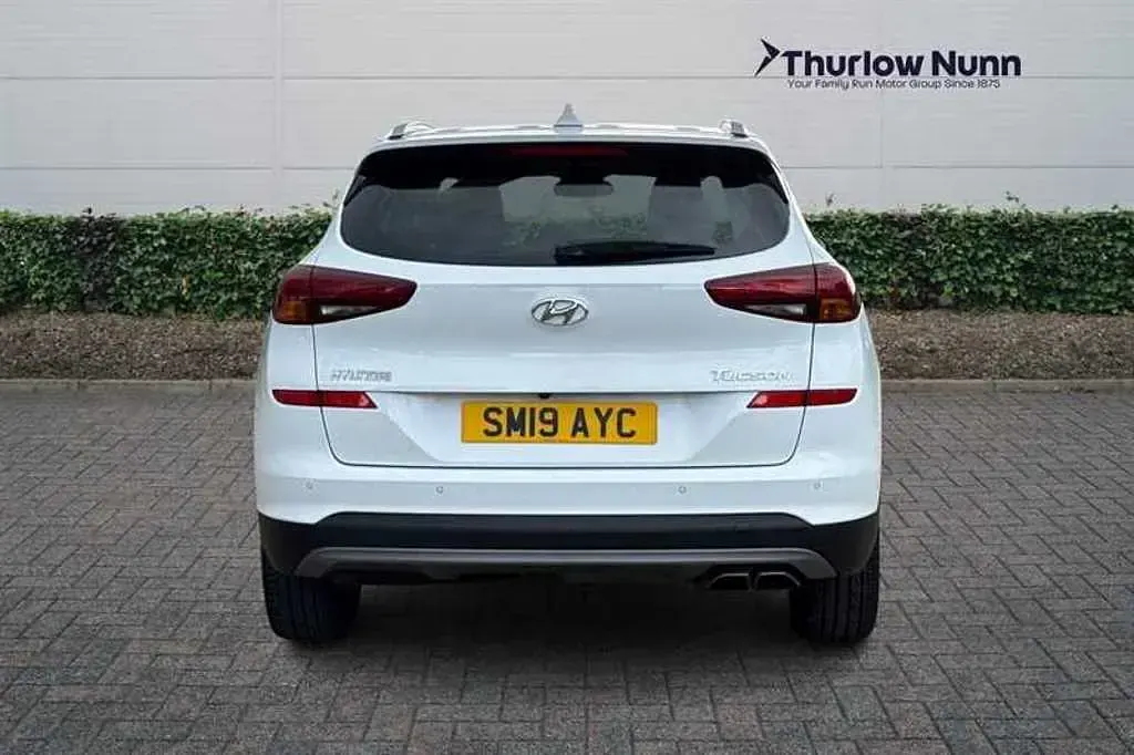 Used Hyundai Tucson Premium 115 HP (84 kW) 2019 White SUV