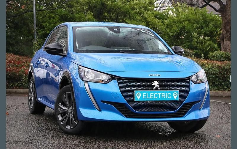 Blue Used 2024 Peugeot e-208 Allure+ Hatchback | £13,776 (Good price) - Image 1/3