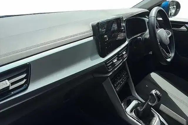 Used VW T-Roc Life 110 HP (80 kW) 2024 Blue SUV