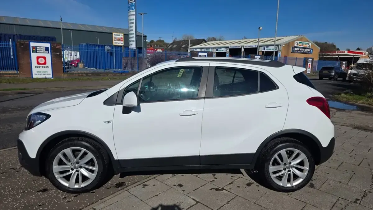 Second-hand Vauxhall Mokka 115 CP (84 kW) 2017 Alb SUV