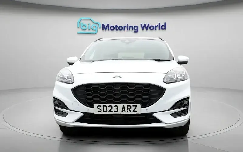 Used Ford Kuga ST-Line X 150 HP (110 kW) 2023 White SUV