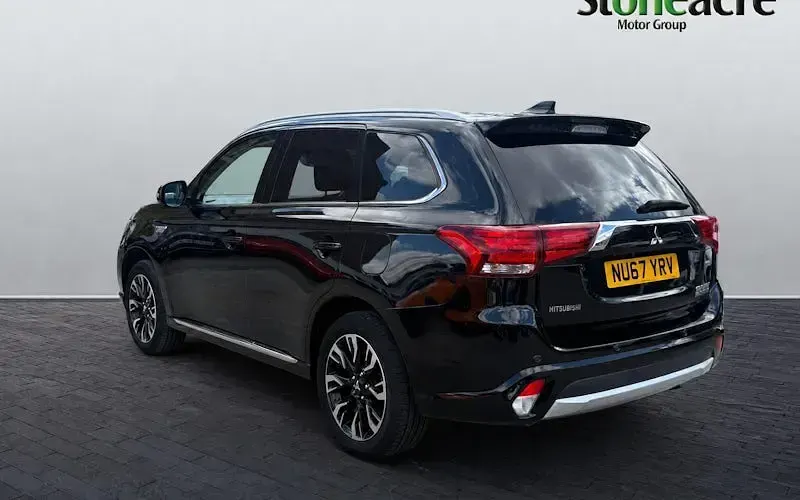Used Mitsubishi Outlander P-HEV 203 HP (149 kW) 2016 Estate