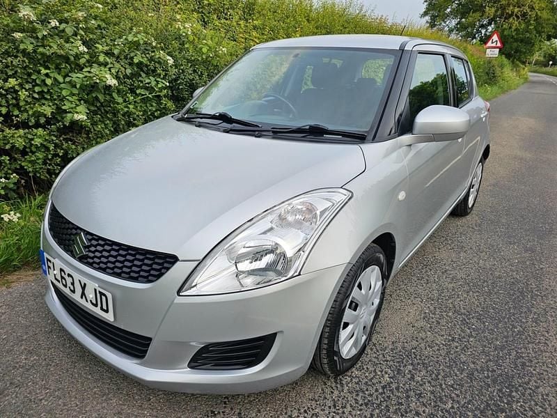 Silver Used 2013 Suzuki Swift Hatchback | £3,895 (Good price) - Image 1/4