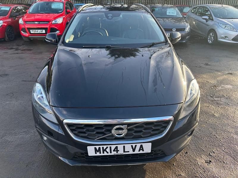 Used Volvo V40 2014 Black Hatchback