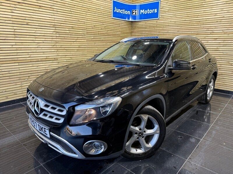 Black Used 2017 Mercedes GLA200 SUV | £11,290 (Fair price) - Image 1/4