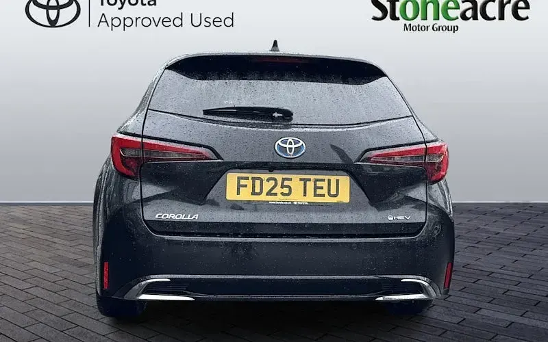 Used Toyota Corolla Design 140 HP (102 kW) 2026 Estate