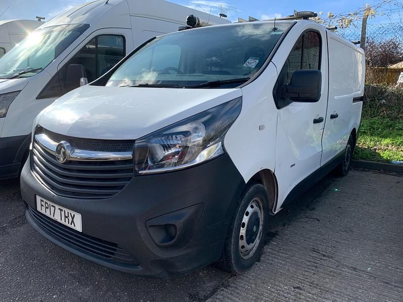 White Used 2017 Vauxhall Vivaro S Van | £8,790 (Fair price) - Image 1/4