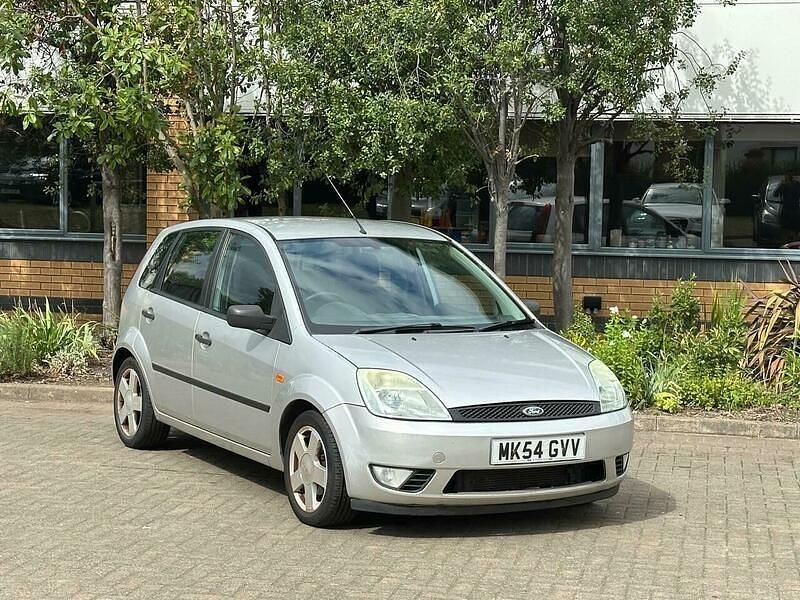Silver Used 2004 Ford Fiesta Zetec Hatchback | £950 (Good price) - Image 1/4