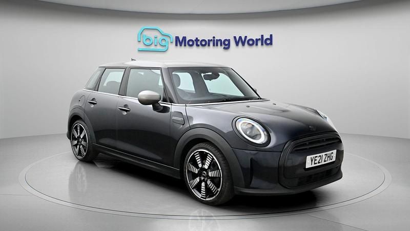 Used Mini Cooper Exclusive 134 HP (98 kW) 2021 Hatchback