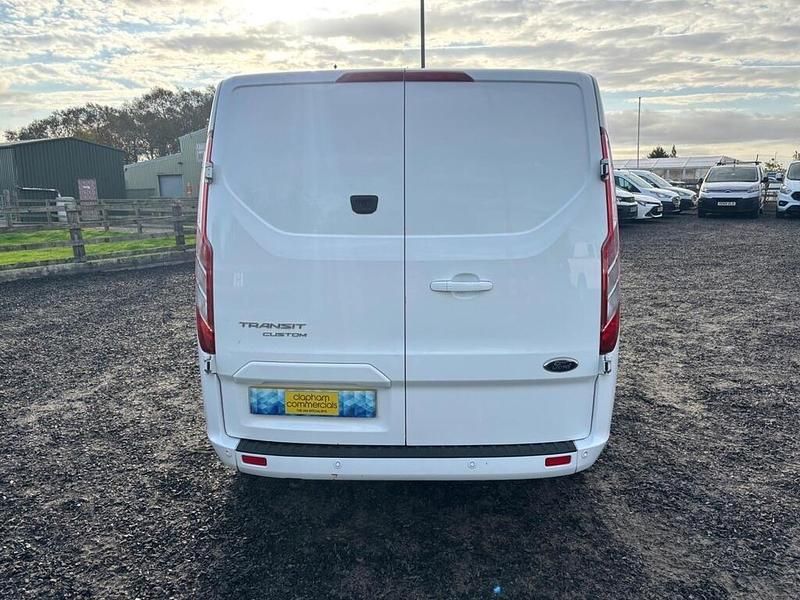Used Ford Transit Custom Limited 130 HP (95 kW) 2022 White Van