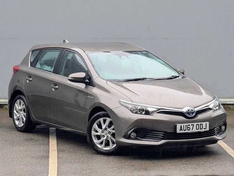 Bronze Used 2017 Toyota Auris Hybrid Business Edition Hatchback | £10,495 (Fair price) - Image 1/4