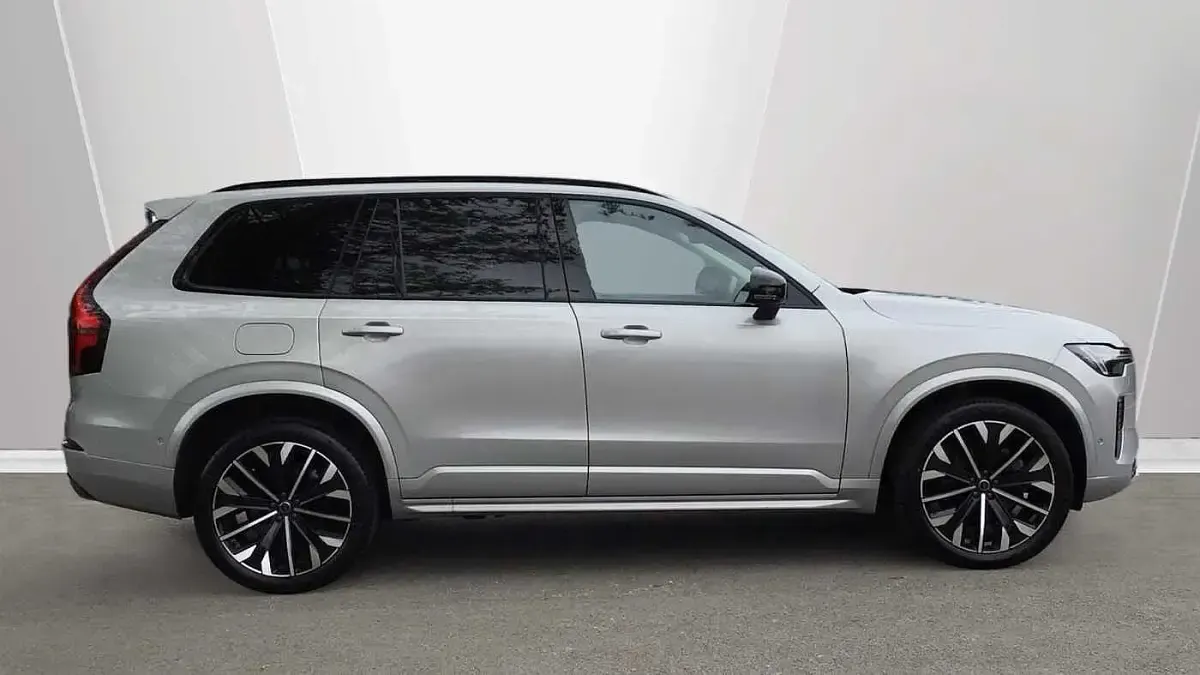 Used Volvo XC90 Ultra 455 HP (334 kW) 2025 Silver SUV