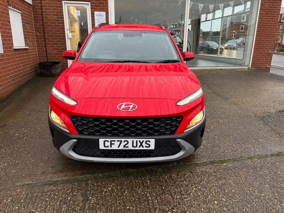 Second-hand Hyundai Kona SE 141 CP (103 kW) 2023 Roșu SUV