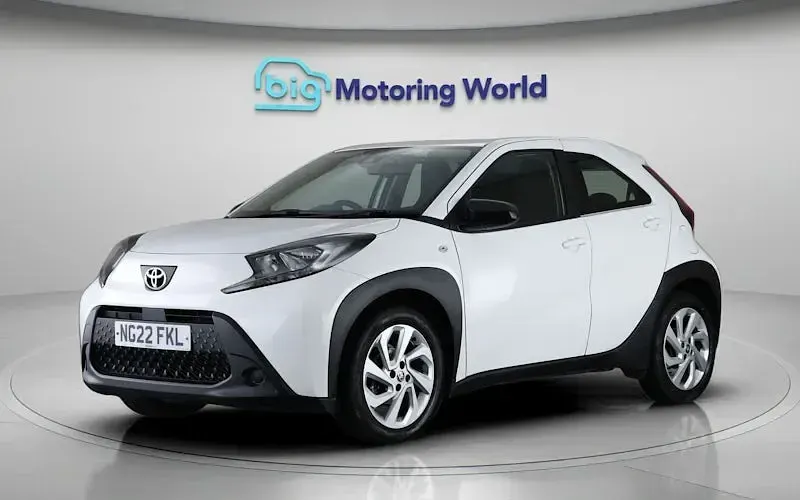 Usado Toyota Aygo X PURE 72 HP (52 kW) 2025 SUV