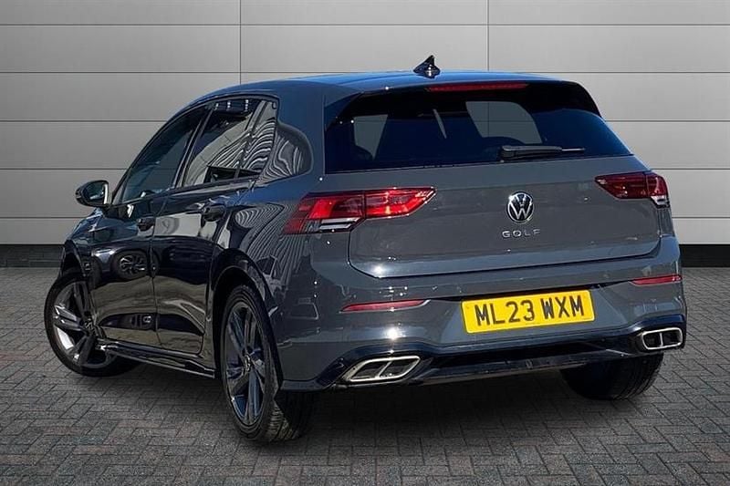 Second-hand VW Golf VIII R-line 130 CP (95 kW) 2023 Gri Hatchback