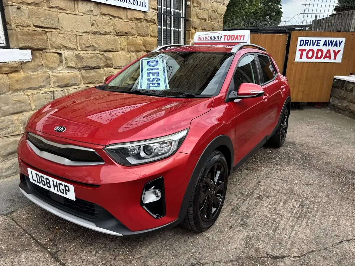 Used Kia Stonic 113 HP (83 kW) 2018 Red SUV
