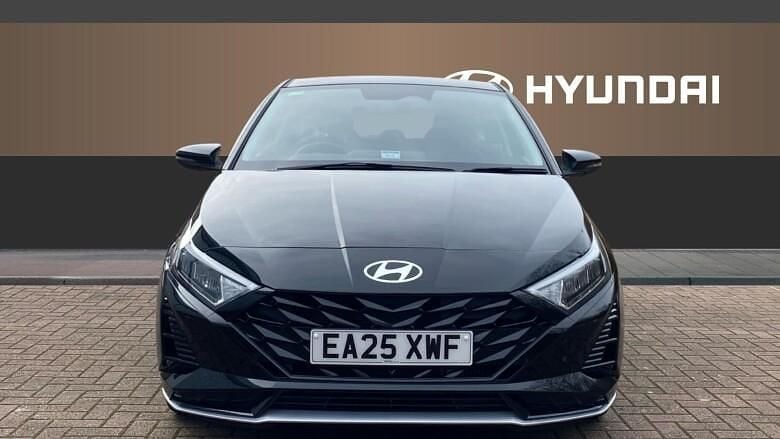 Used Hyundai i20 Advanced 100 HP (73 kW) 2025 Black Hatchback