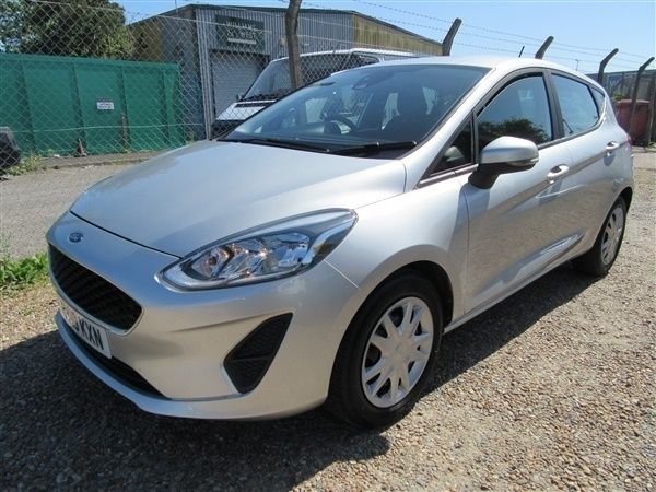 Silver Used 2018 Ford Fiesta Style Hatchback | £5,995 (Fair price) - Image 1/1