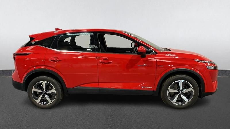 Used Nissan Qashqai Acenta Premium 190 HP (139 kW) 2022 Red SUV
