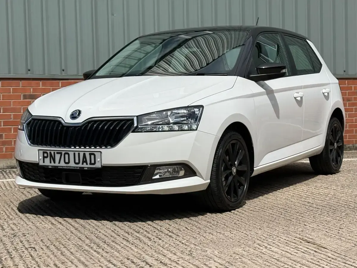 Used Skoda Fabia Colour Edition 95 HP (69 kW) 2020 White Hatchback