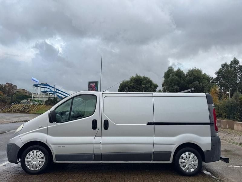 Used Renault Trafic 2008 Silver MPV