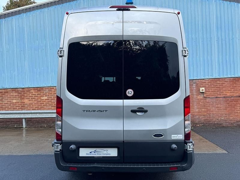 Begagnad Ford Transit Trend 125 HK (91 kW) 2018 Silver Minibuss