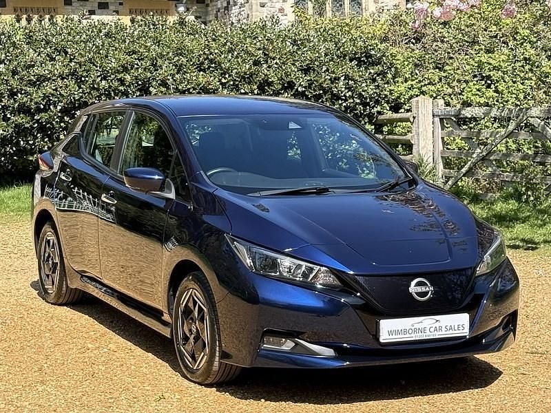 Usado Nissan Leaf Acenta 110 kW (150 HP) 2022 Azul Citadino