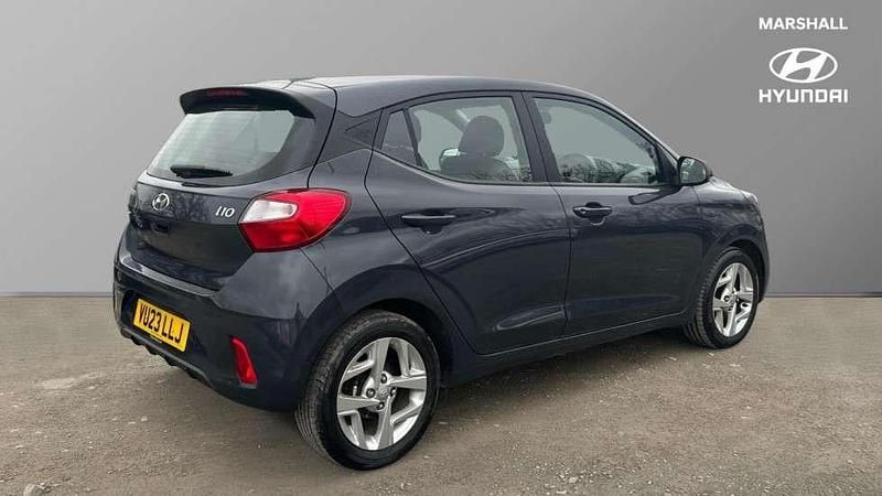 Used Hyundai i10 SE 67 HP (49 kW) 2023 Grey Hatchback