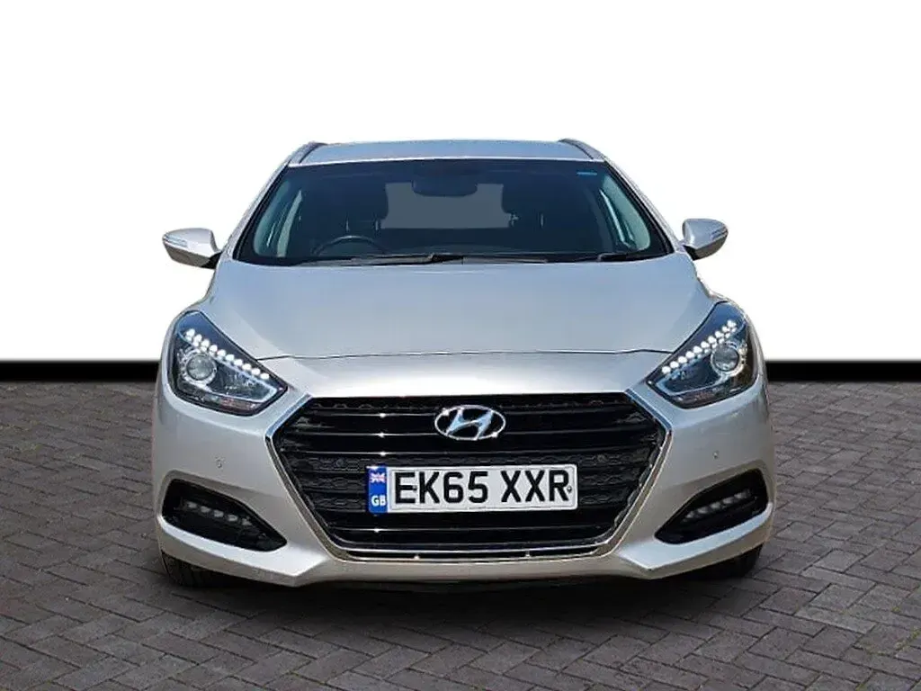 Used Hyundai i40 SE 141 HP (103 kW) 2015 Silver Estate