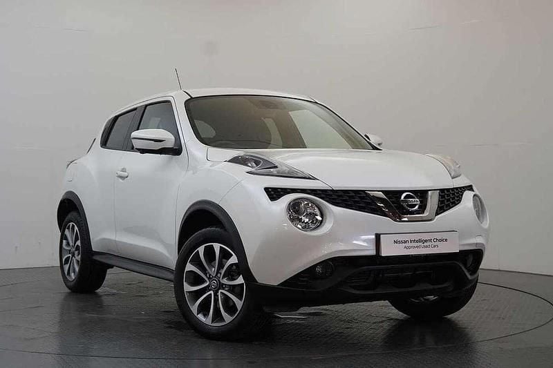 White Used 2019 Nissan Juke Tekna SUV | £12,499 (Fair price) - Image 1/3