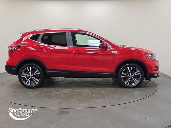 Used Nissan Qashqai N-Connecta 160 HP (117 kW) 2021 Red SUV