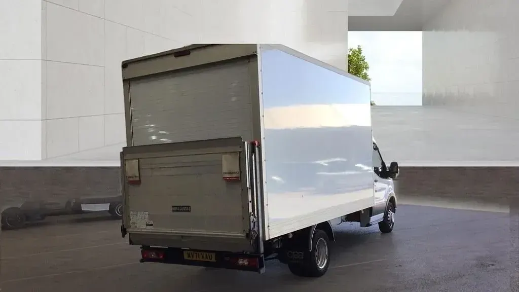 Usado Ford Transit S 130 HP (95 kW) 2021 Branco