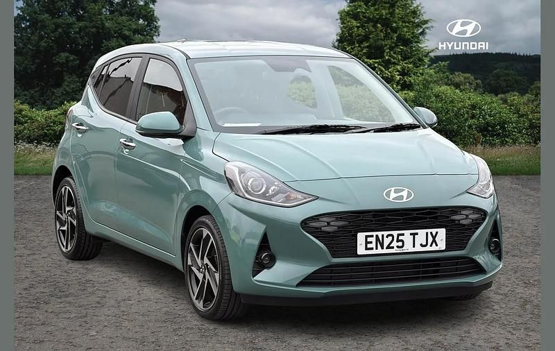 Used Hyundai i10 Premium 77 HP (56 kW) 2025 Green Hatchback