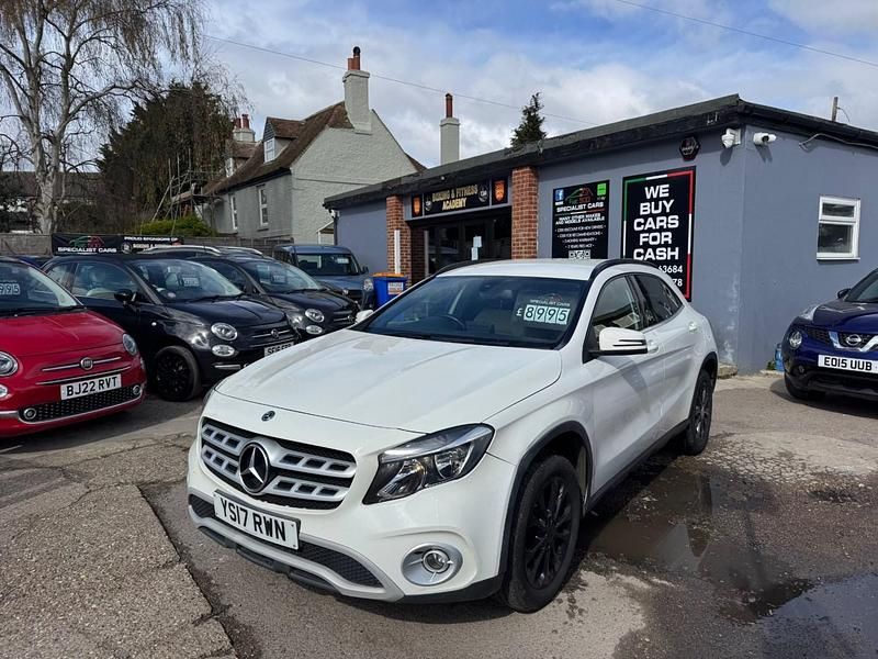 Used Mercedes GLA200 SE 136 HP (100 kW) 2017 White SUV