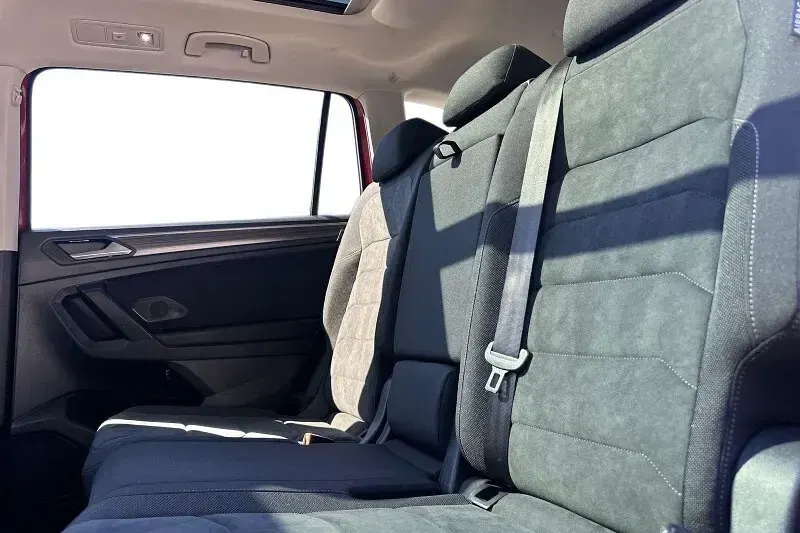 Used VW Tiguan Allspace Elegance 190 HP (139 kW) 2022 Red SUV