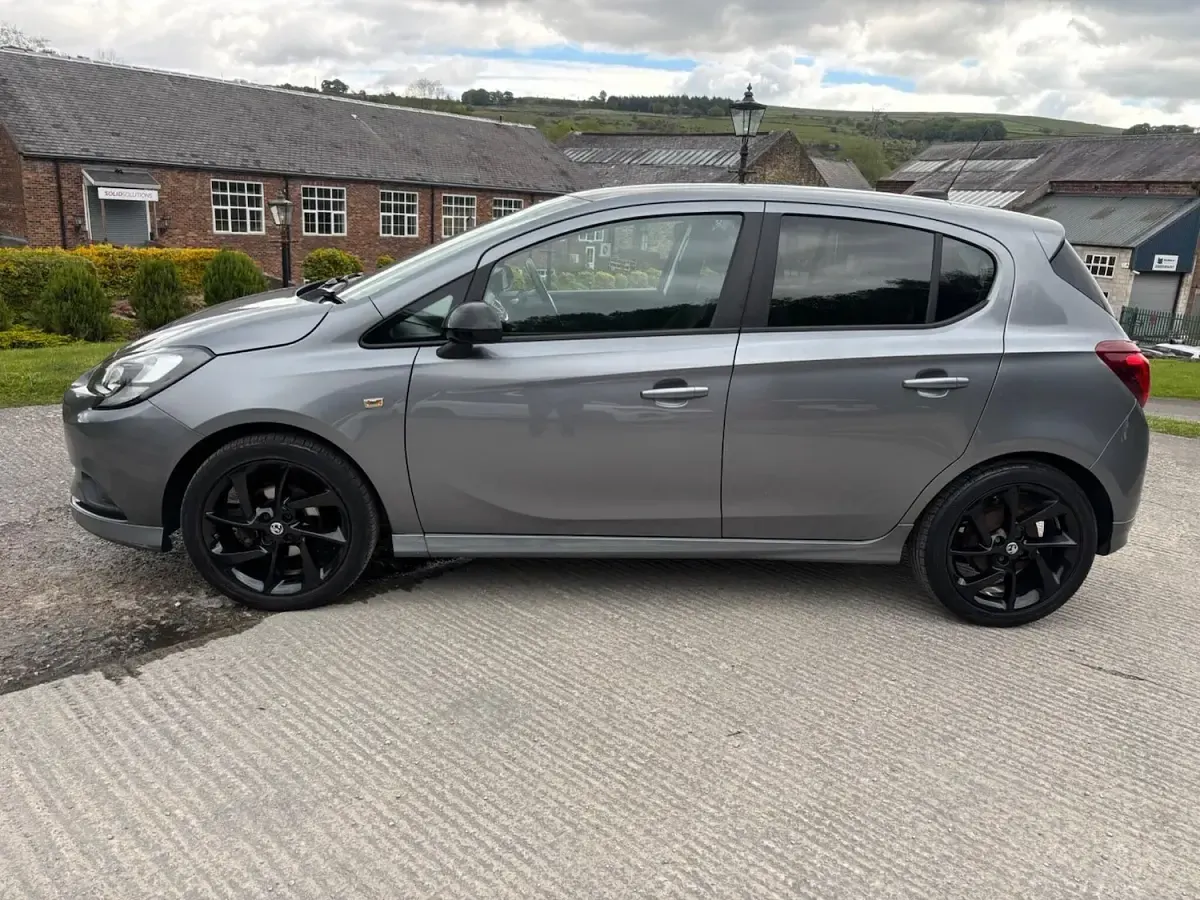 Used Vauxhall Corsa SRi 90 HP (66 kW) 2019 Grey Hatchback