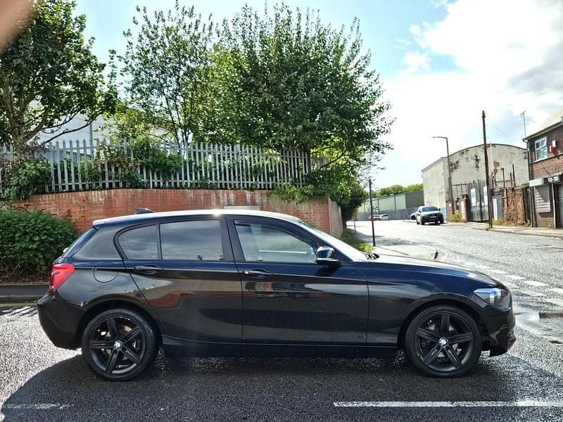 Used BMW 120 Sport Line 2014 Black Hatchback